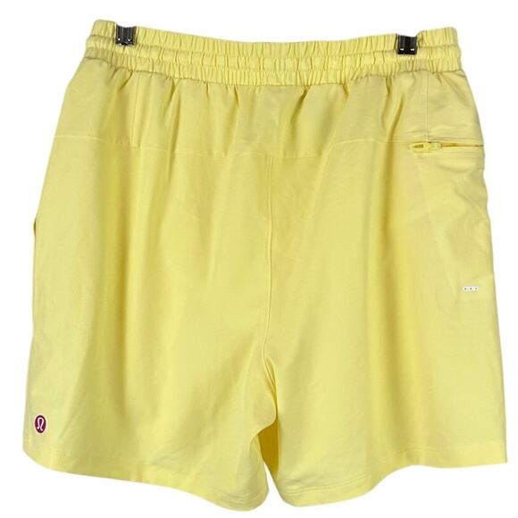 Lululemon Pool Short 7" Light Yellow M7AWWS Men's Size Small Excellent Condition - Picture 2 of 9